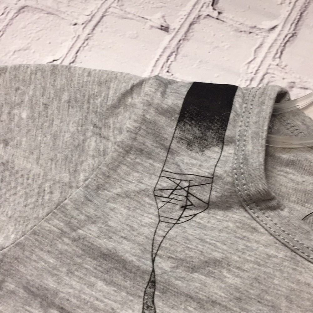 HP Boutique Super Cute Gray Tourist Tee • So Soft NEW Little Future Vlogger - Picture 3 of 4